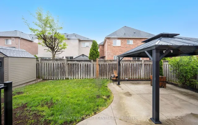 Primary image of 50 Amboise Cres