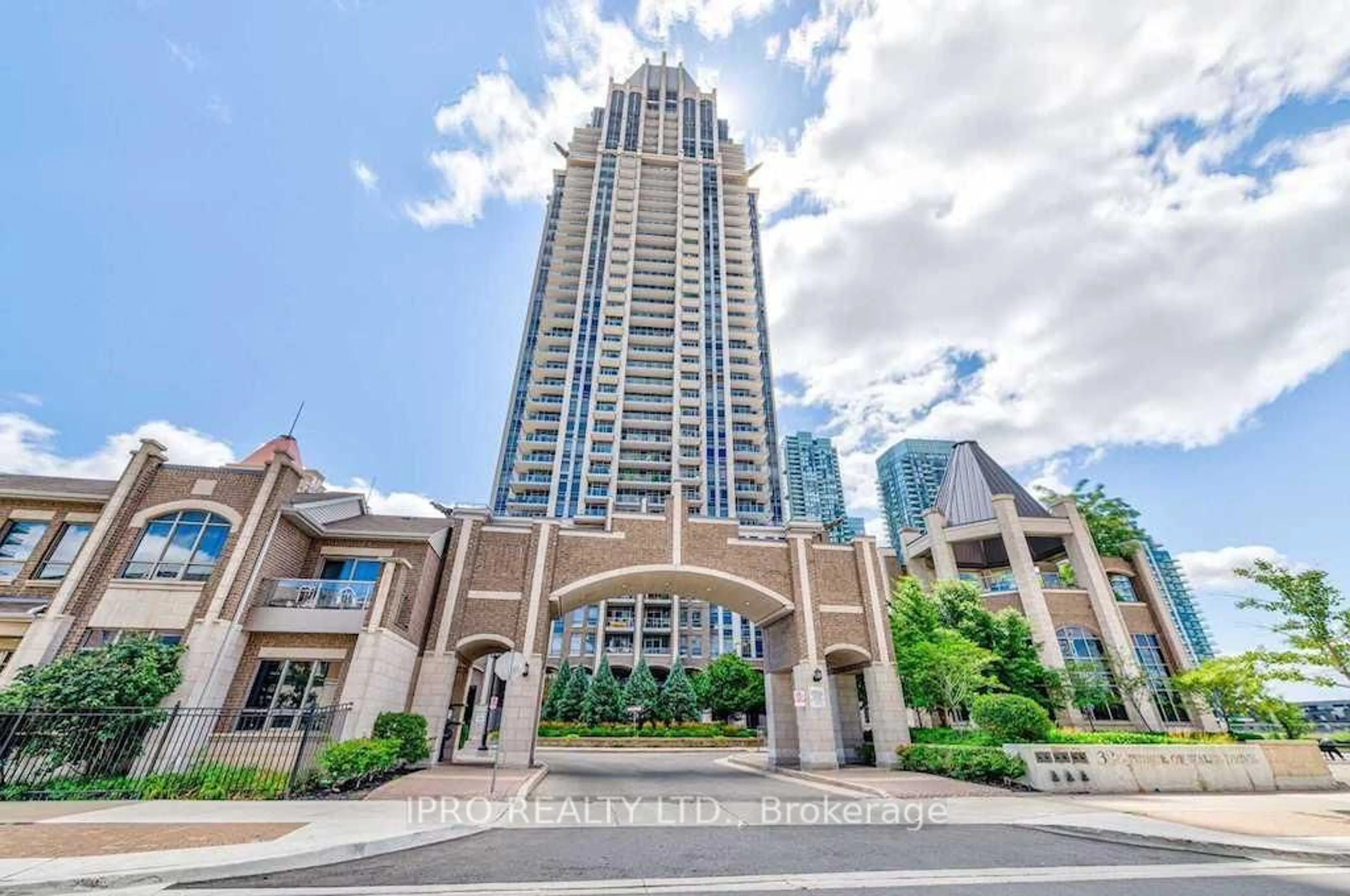 Indoor foyer for 388 Prince of Wales Dr #1610, Mississauga Ontario L5B 0A1