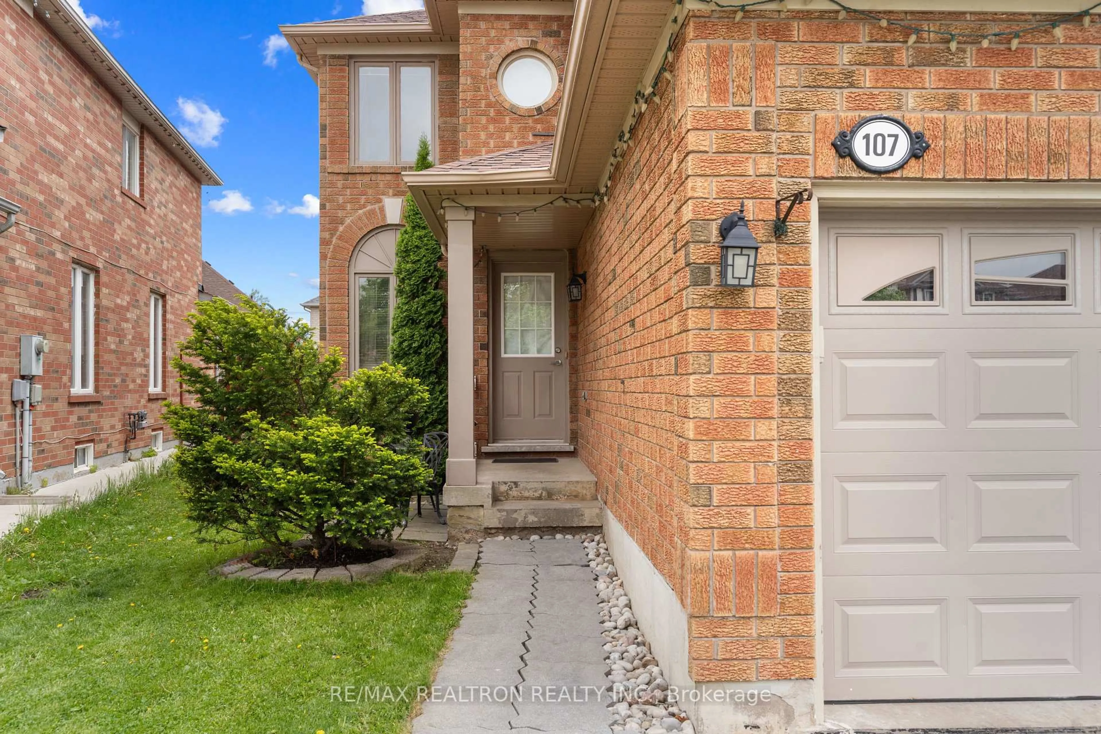 Home with brick exterior material, street for 107 Narrow Valley Cres, Brampton Ontario L6R 2M5
