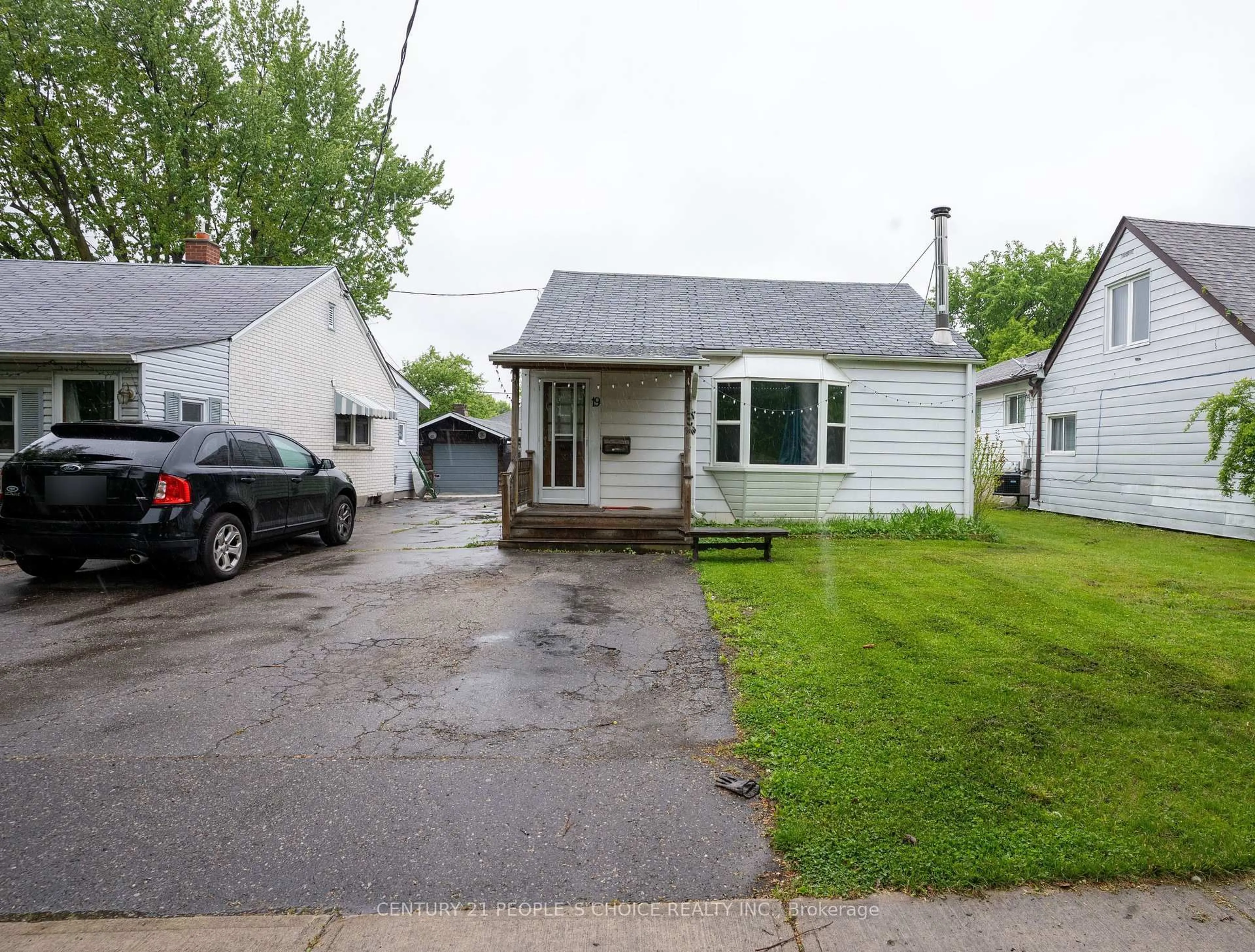 Unknown for 19 Sunset Blvd, Brampton Ontario L1X 1W7