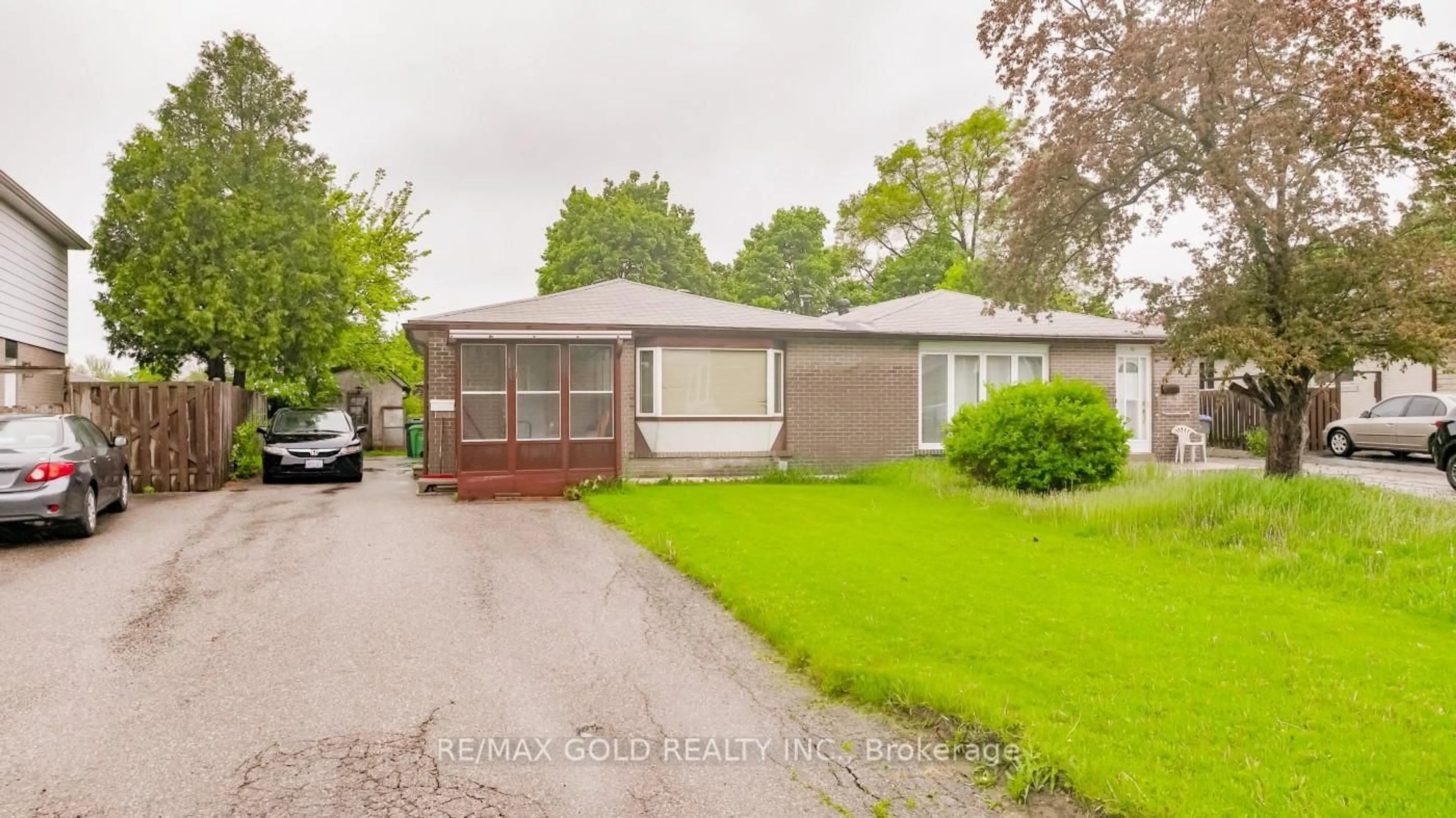 Unknown for 10 Edenridge Dr, Brampton Ontario L6T 3B1