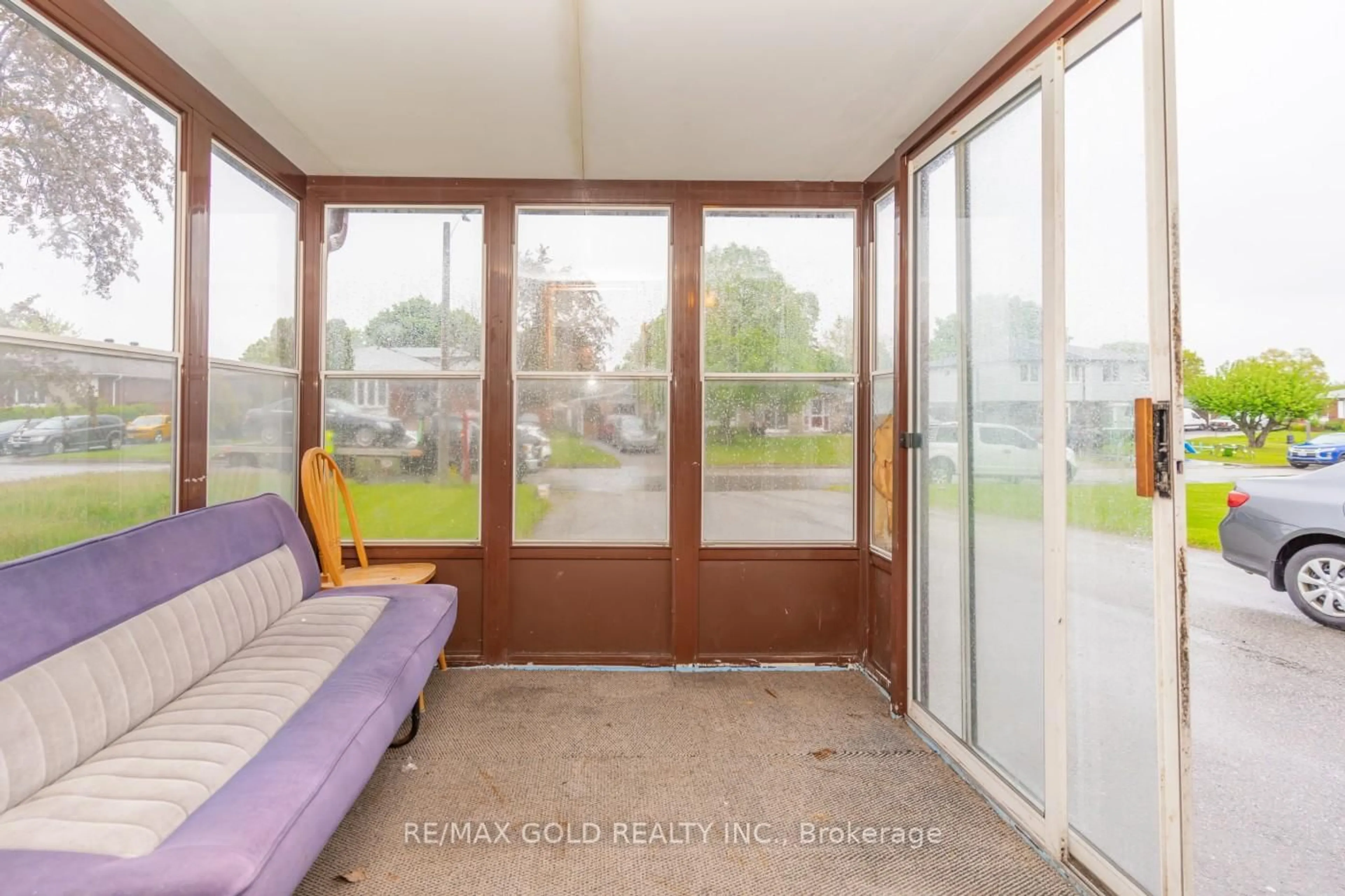 Patio, unknown for 10 Edenridge Dr, Brampton Ontario L6T 3B1