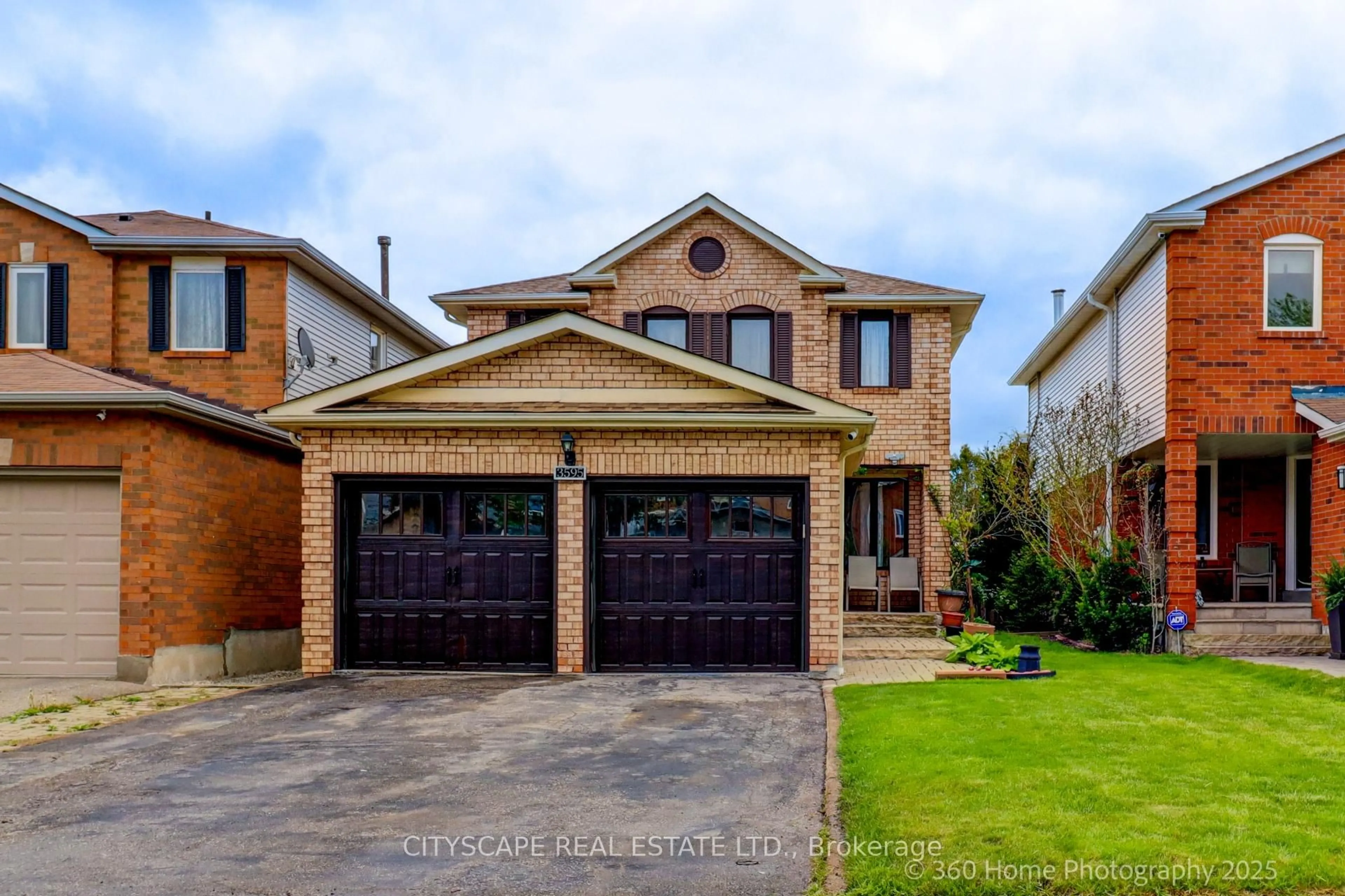 Home with brick exterior material, street for 3595 Cherrington Cres, Mississauga Ontario L5L 5C5