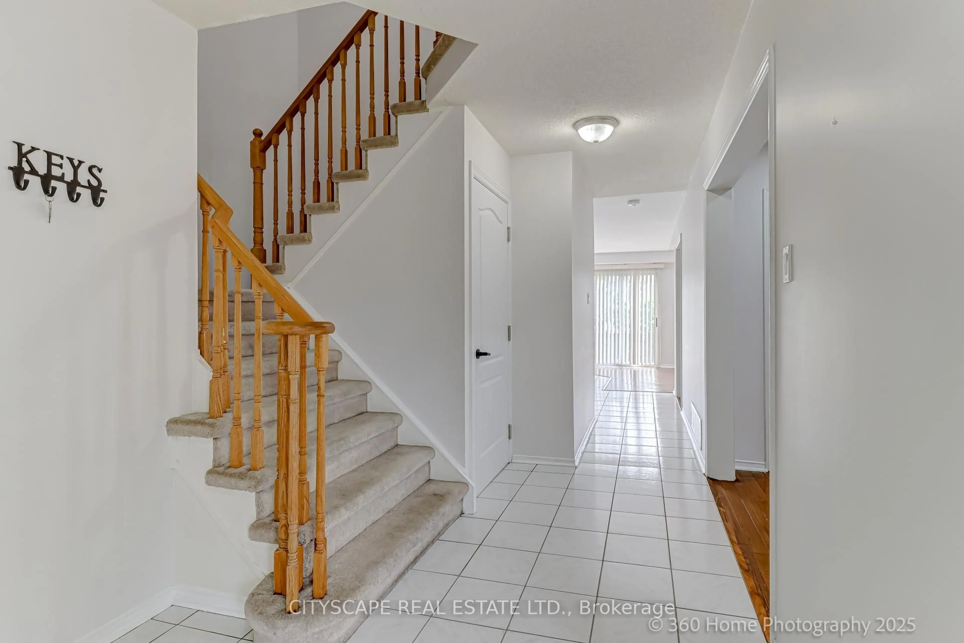 Unknown for 3595 Cherrington Cres, Mississauga Ontario L5L 5C5