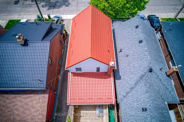 Additional image 43 of 39 Sixteenth St