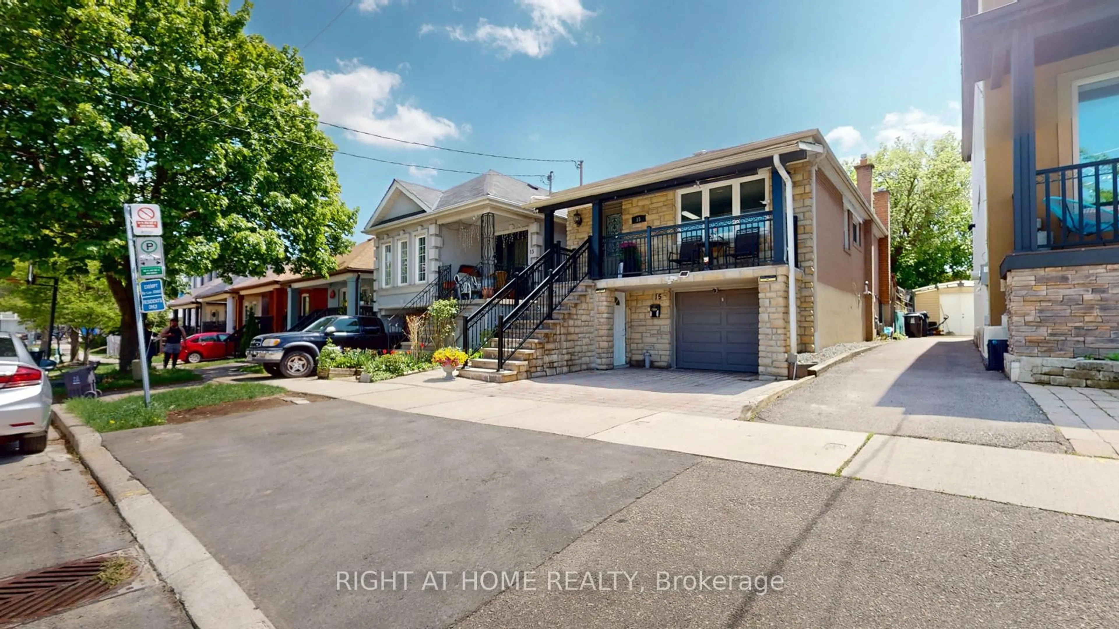 Unknown for 15 Maple Bush Ave, Toronto Ontario M9N 1S7