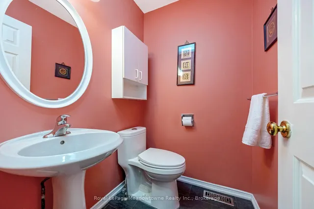 Additional property image - 500 Silverthorne Cres Unit 6