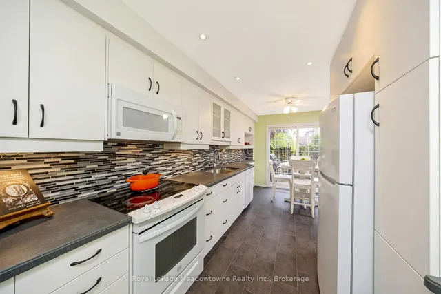 Additional property image - 500 Silverthorne Cres Unit 6