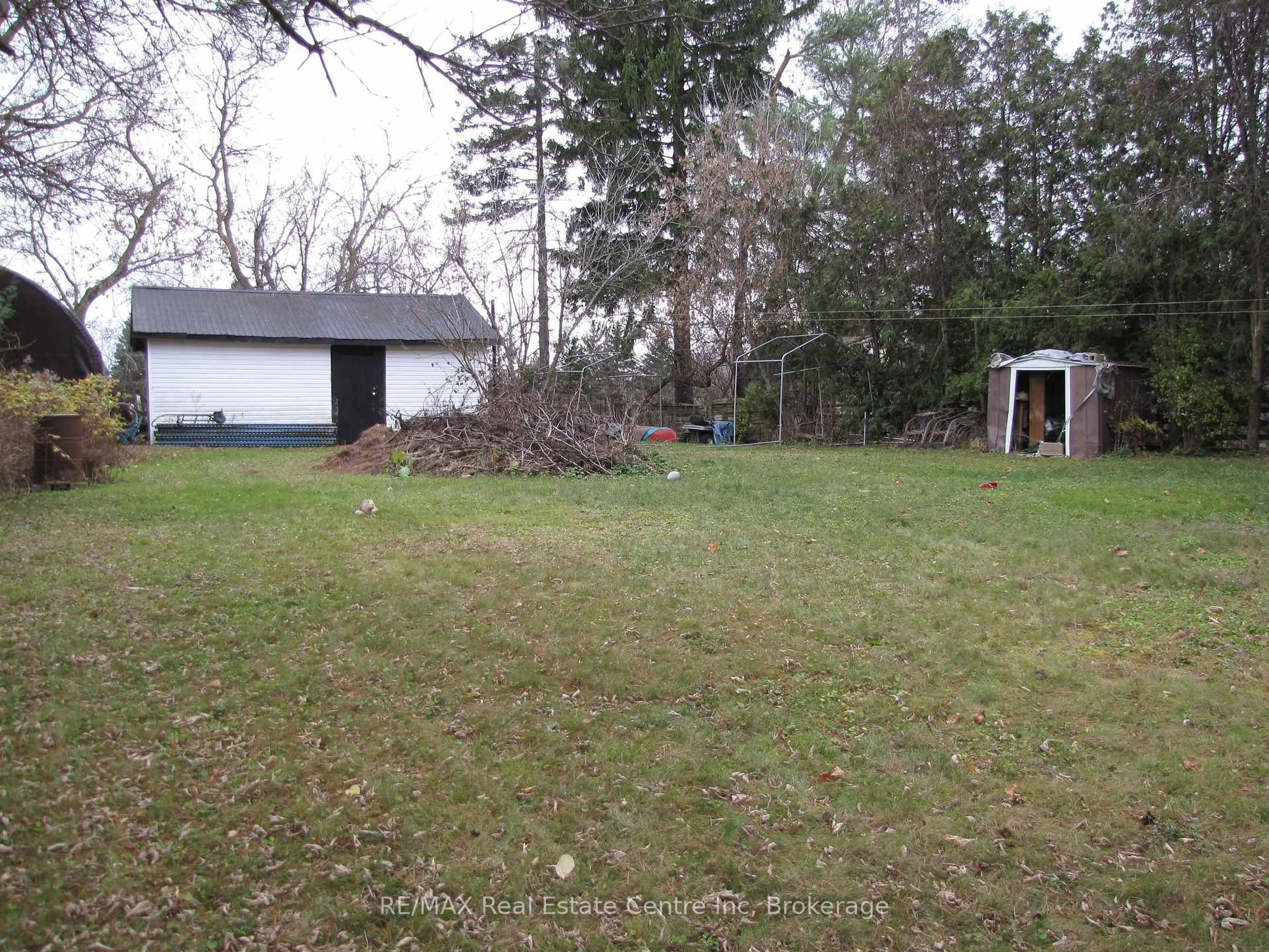 Shed for 11012 FIRST Line, Milton Ontario L0P 1J0