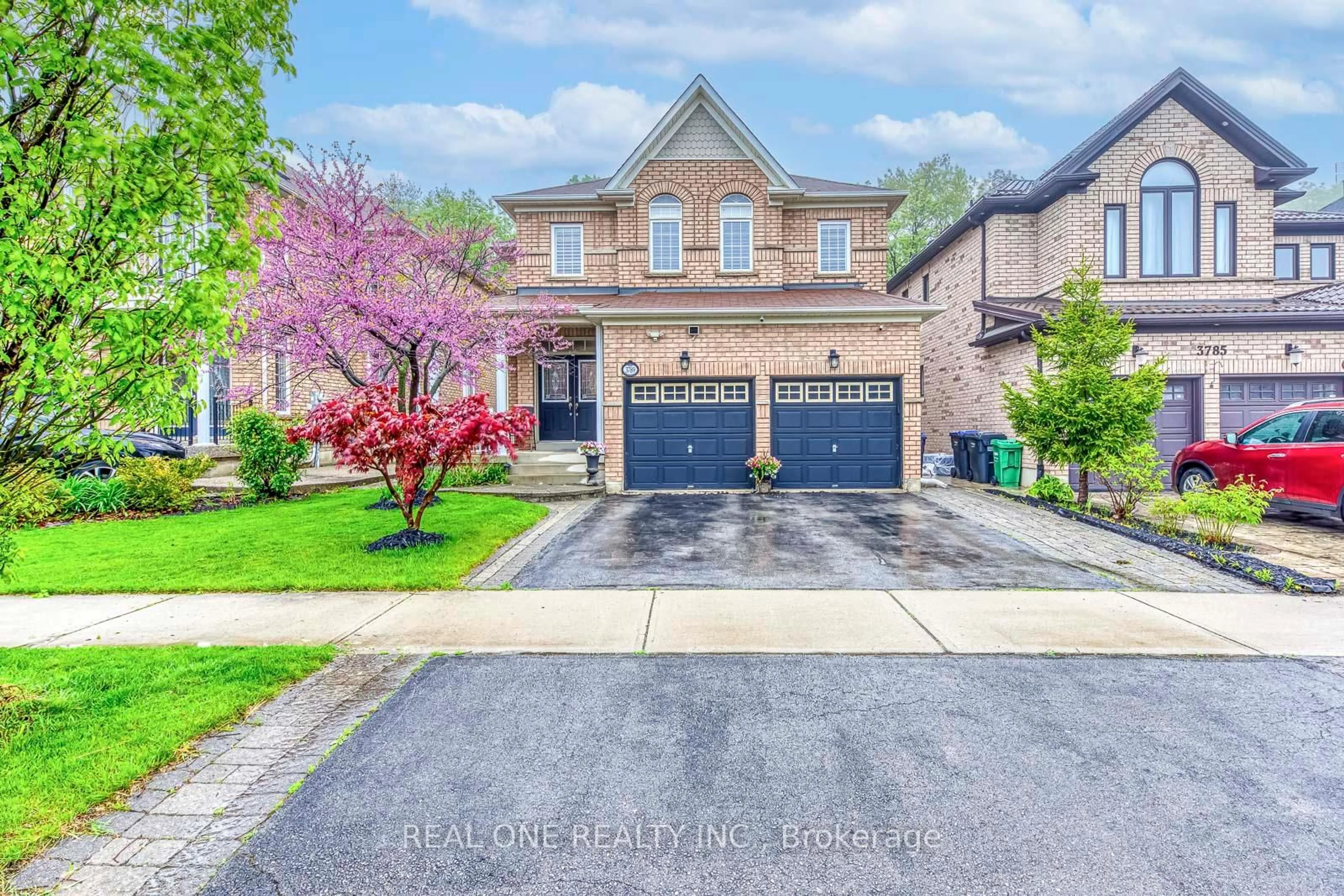 Home with brick exterior material, street for 3789 Quiet Creek Dr, Mississauga Ontario L5M 8A9