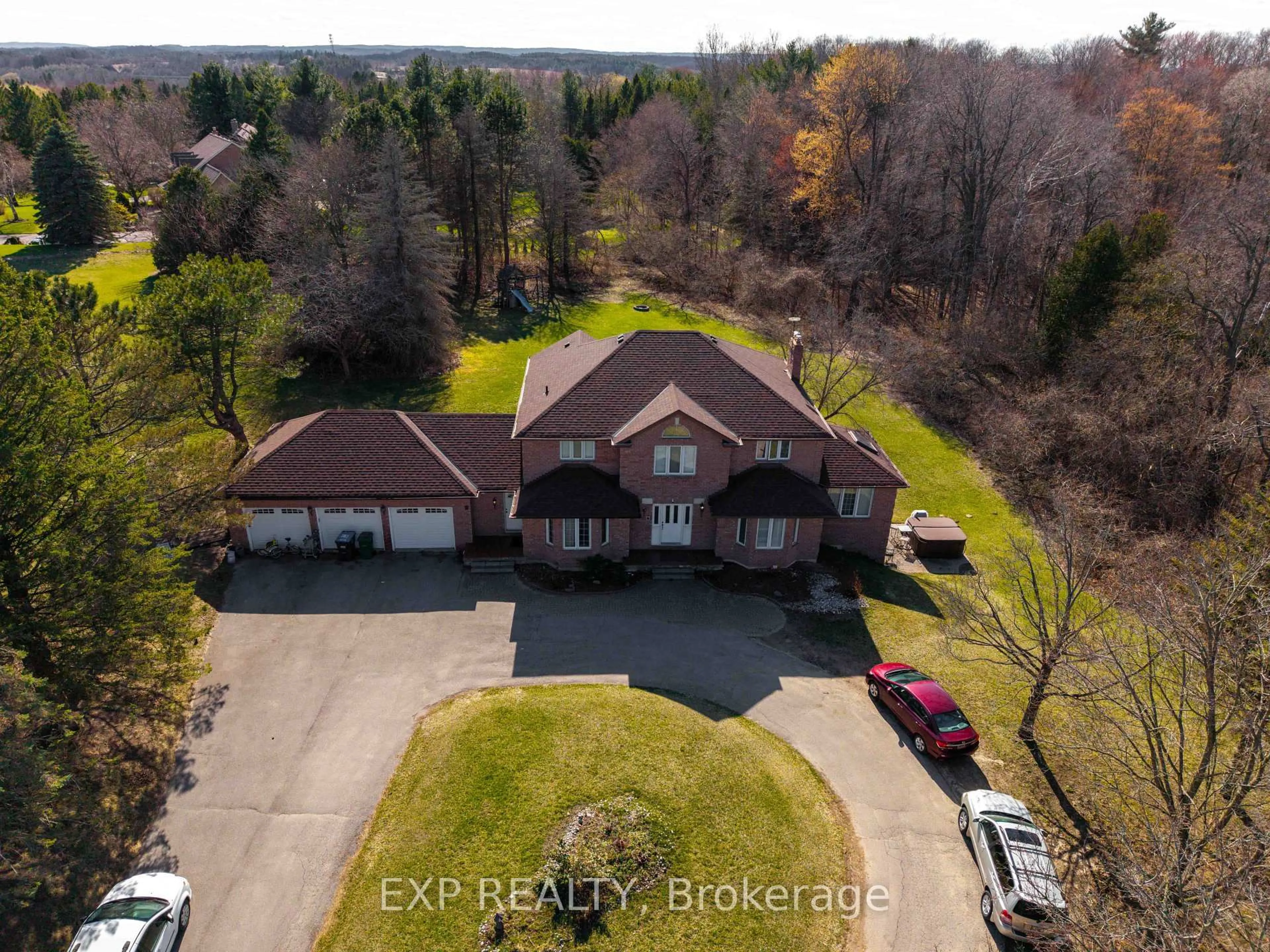 A pic from outside/outdoor area/front of a property/back of a property/a pic from drone, water/lake/river/ocean view for 6 Dobson Crt, Caledon Ontario L7E 0B2
