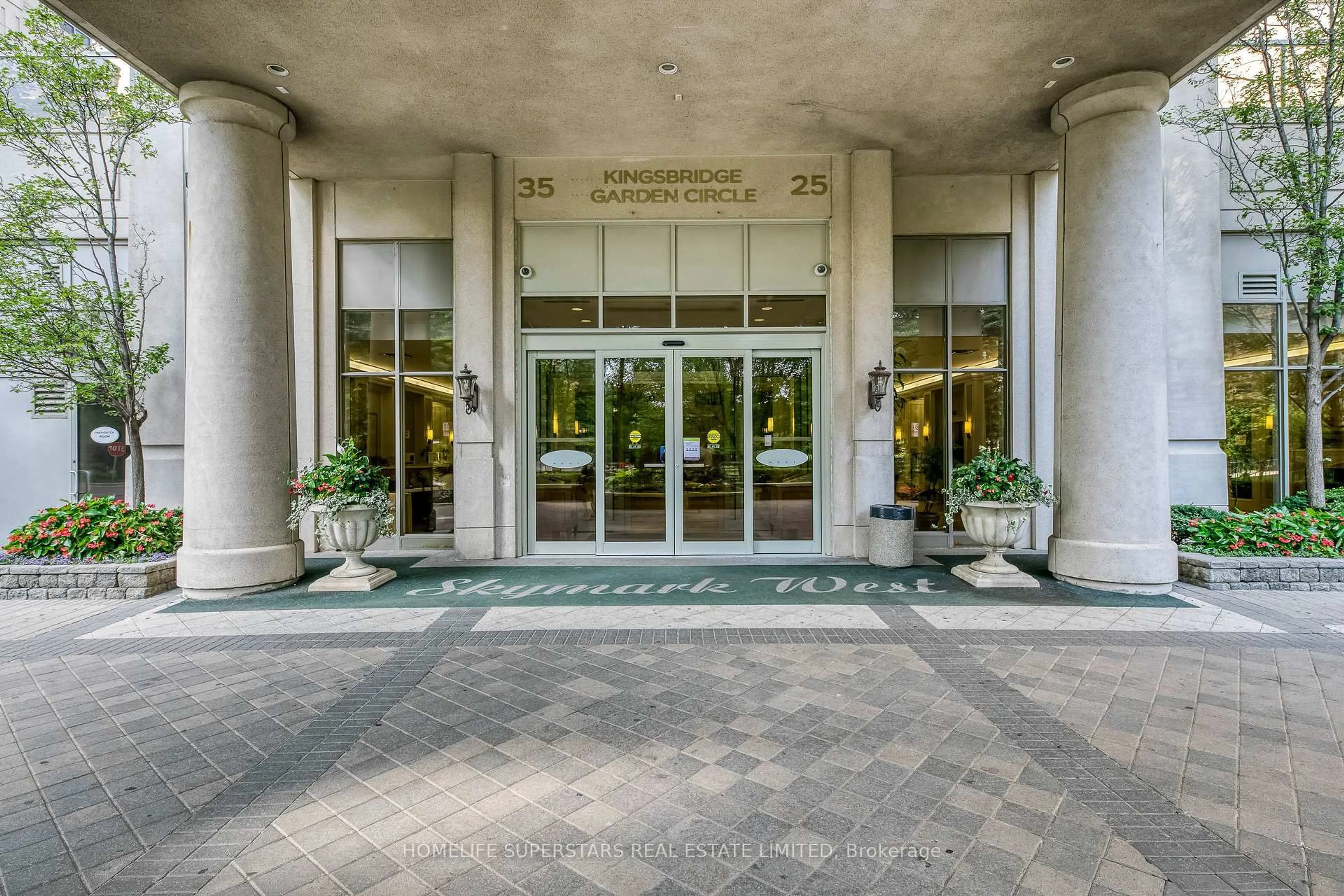 Lobby for 25 Kingsbridge Garden Circ #2808, Mississauga Ontario L5R 4B1