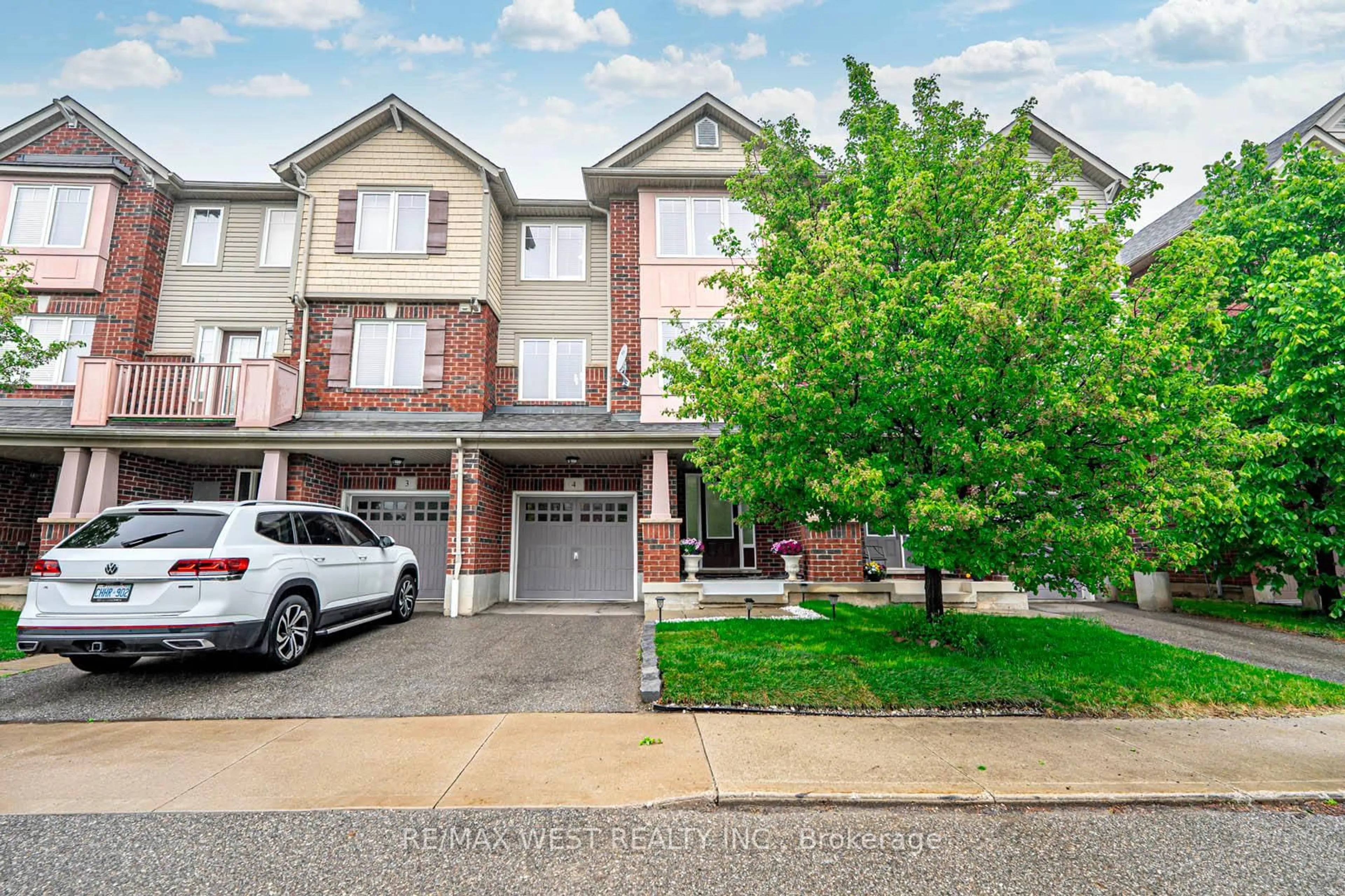 Unknown for 3050 Rotary Way #4, Burlington Ontario L7M 0G8