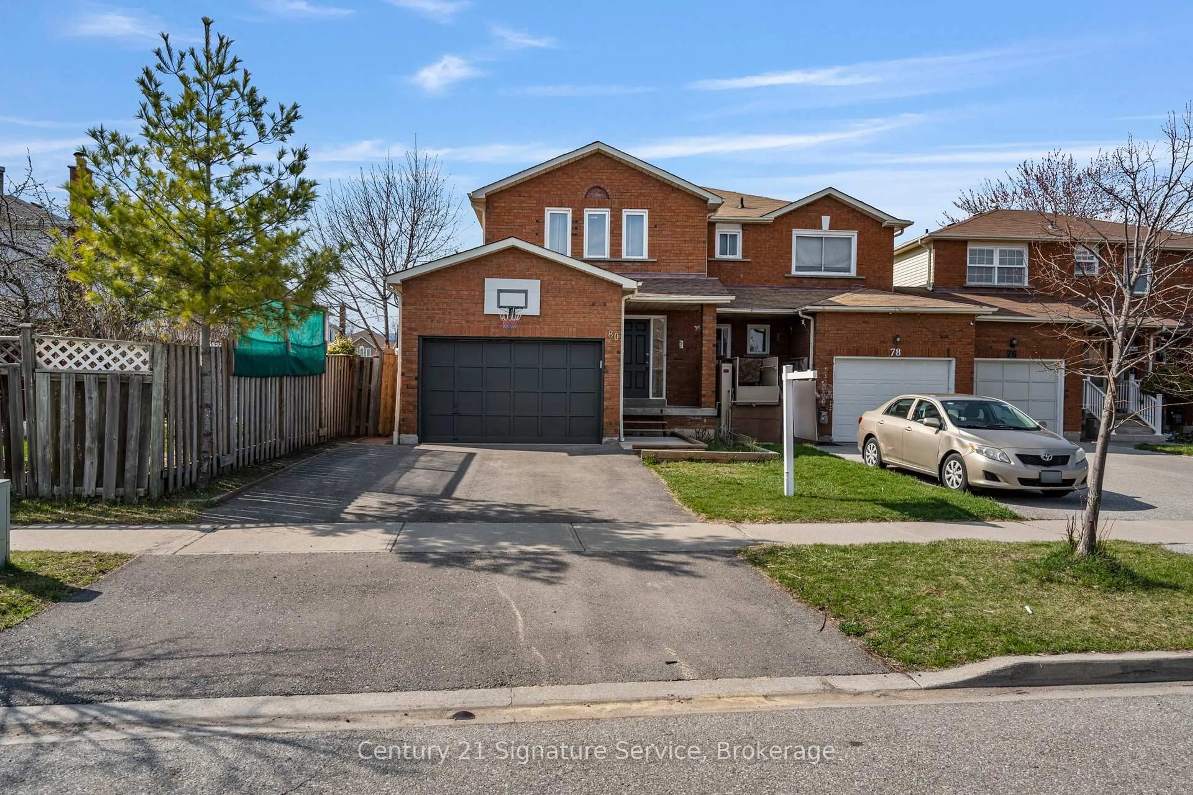 Home with brick exterior material, street for 80 Dutch Cres, Brampton Ontario L6Y 3X1