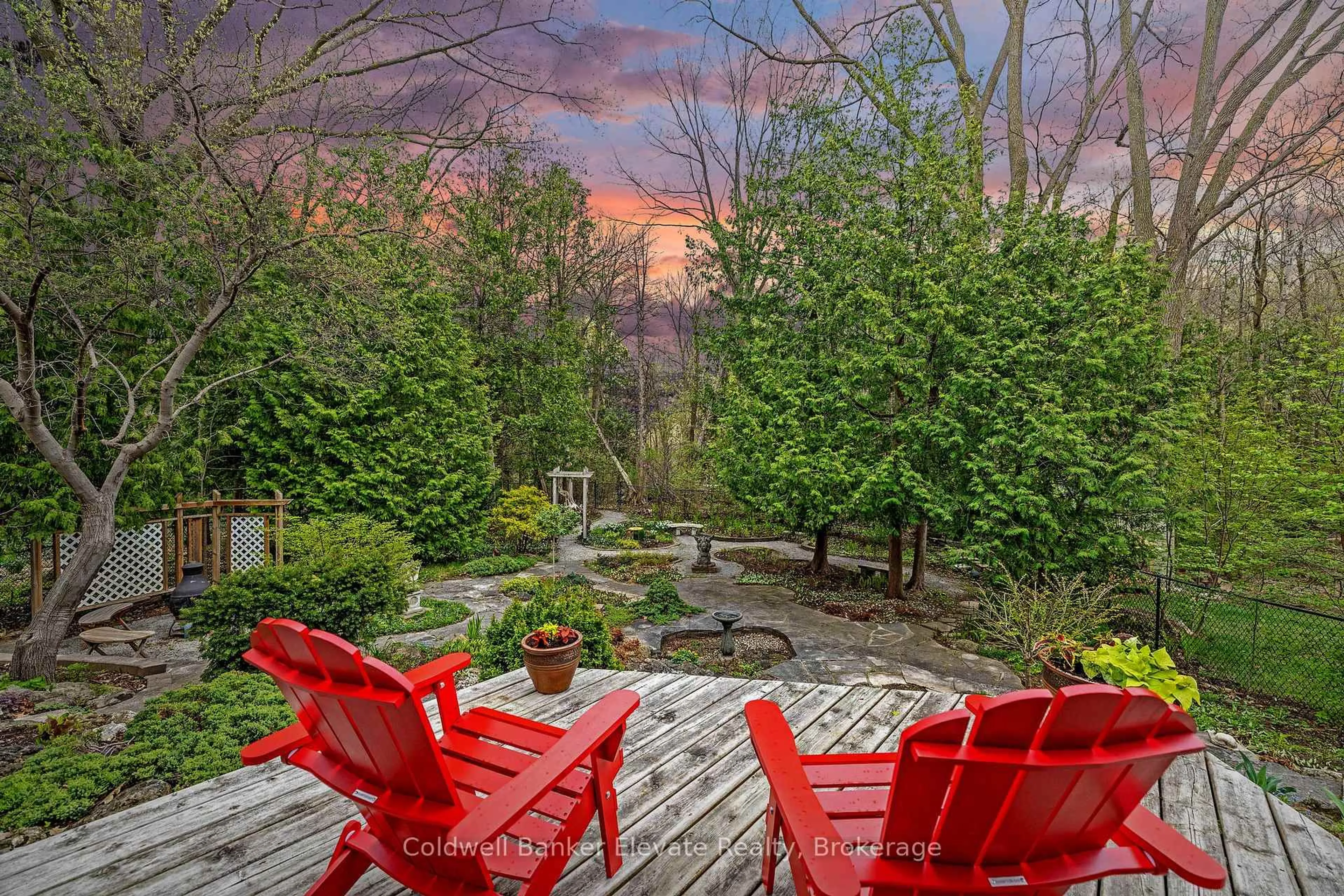 Patio, forest/trees view for 39 Harold St, Halton Hills Ontario L7G 4X8