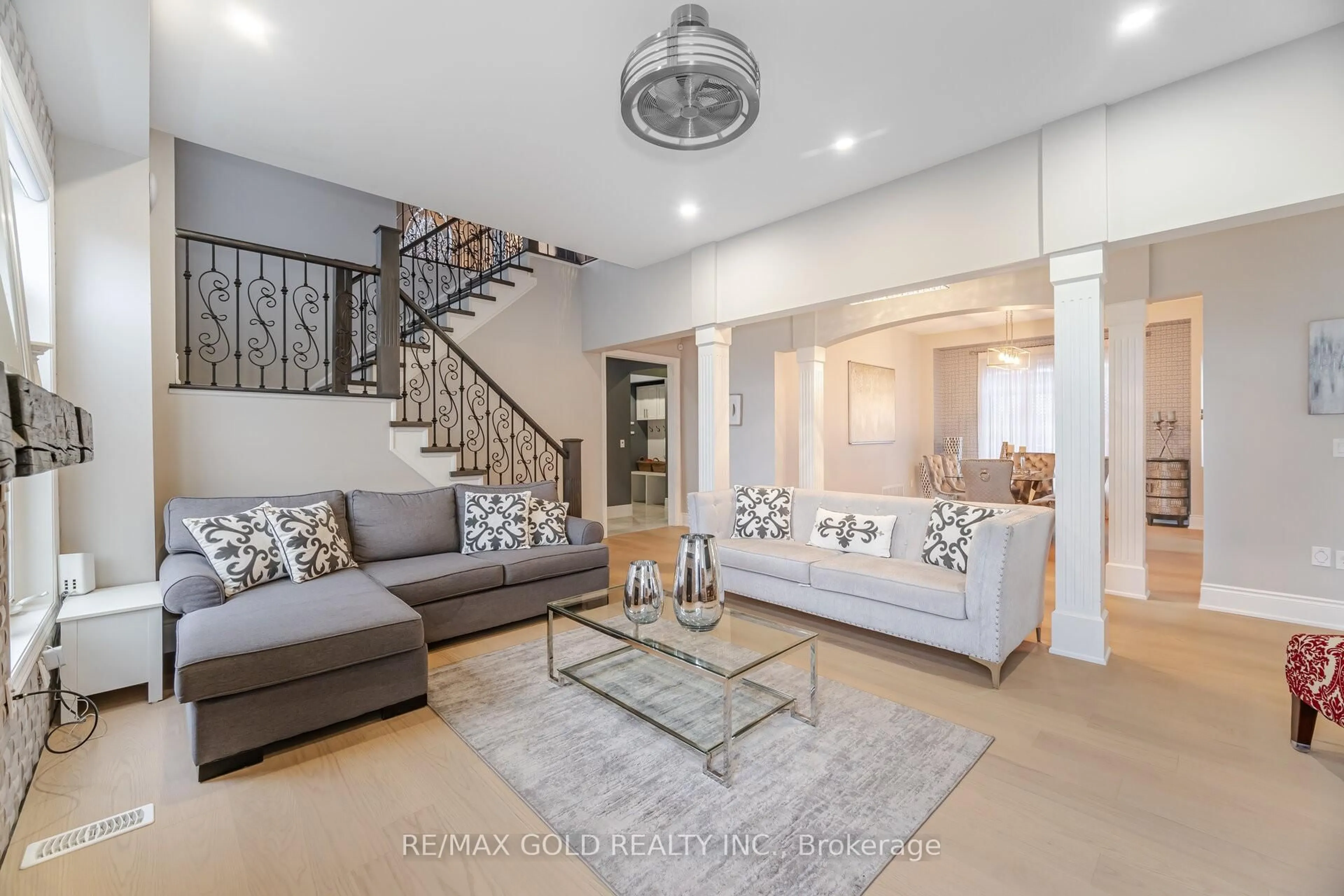 Living room with furniture, unknown for 78 Burlwood Rd, Brampton Ontario L6P 0T6