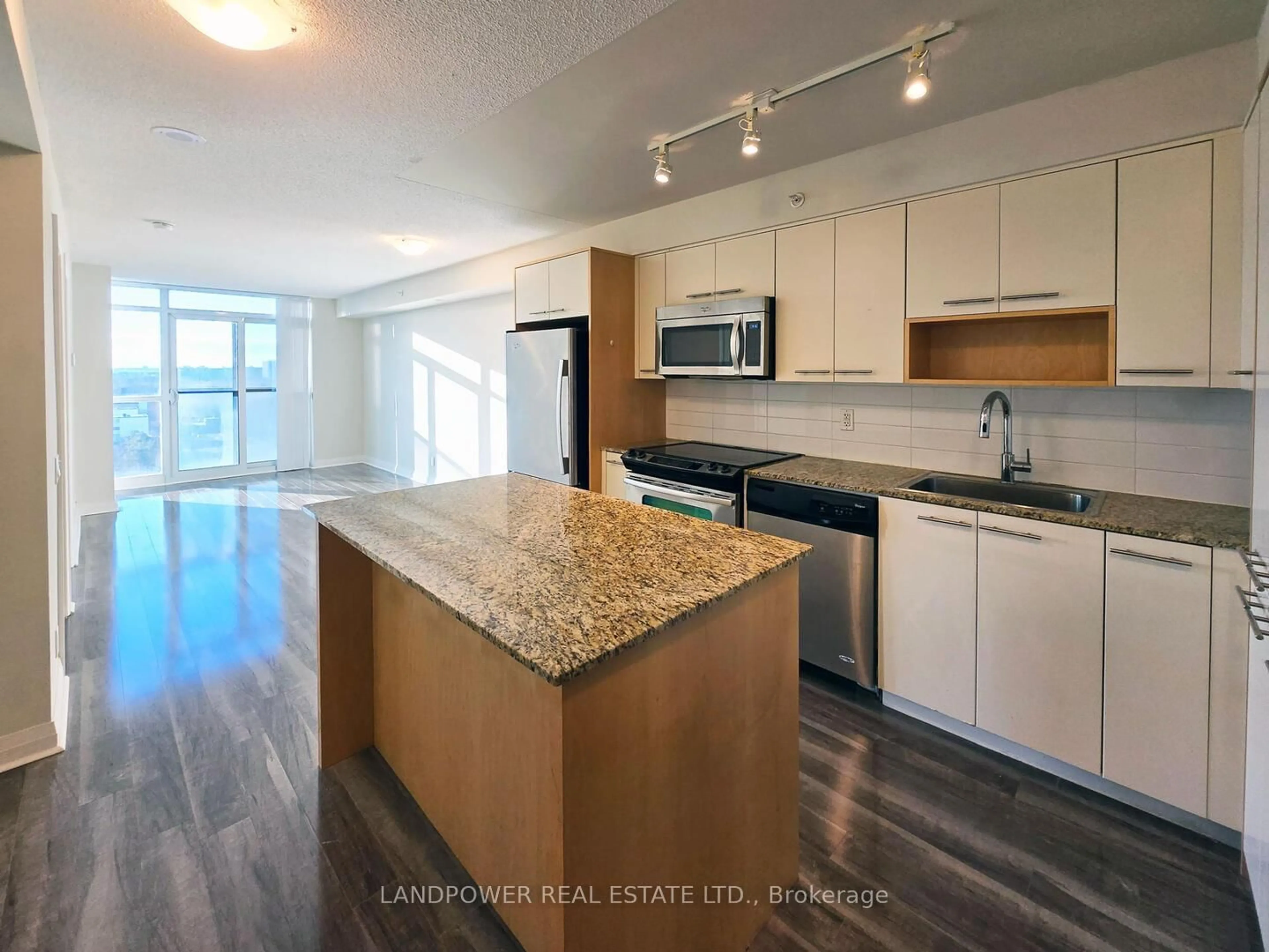 Open concept kitchen, unknown for 5 Valhalla Inn Rd #1108, Toronto Ontario M9B 0B1
