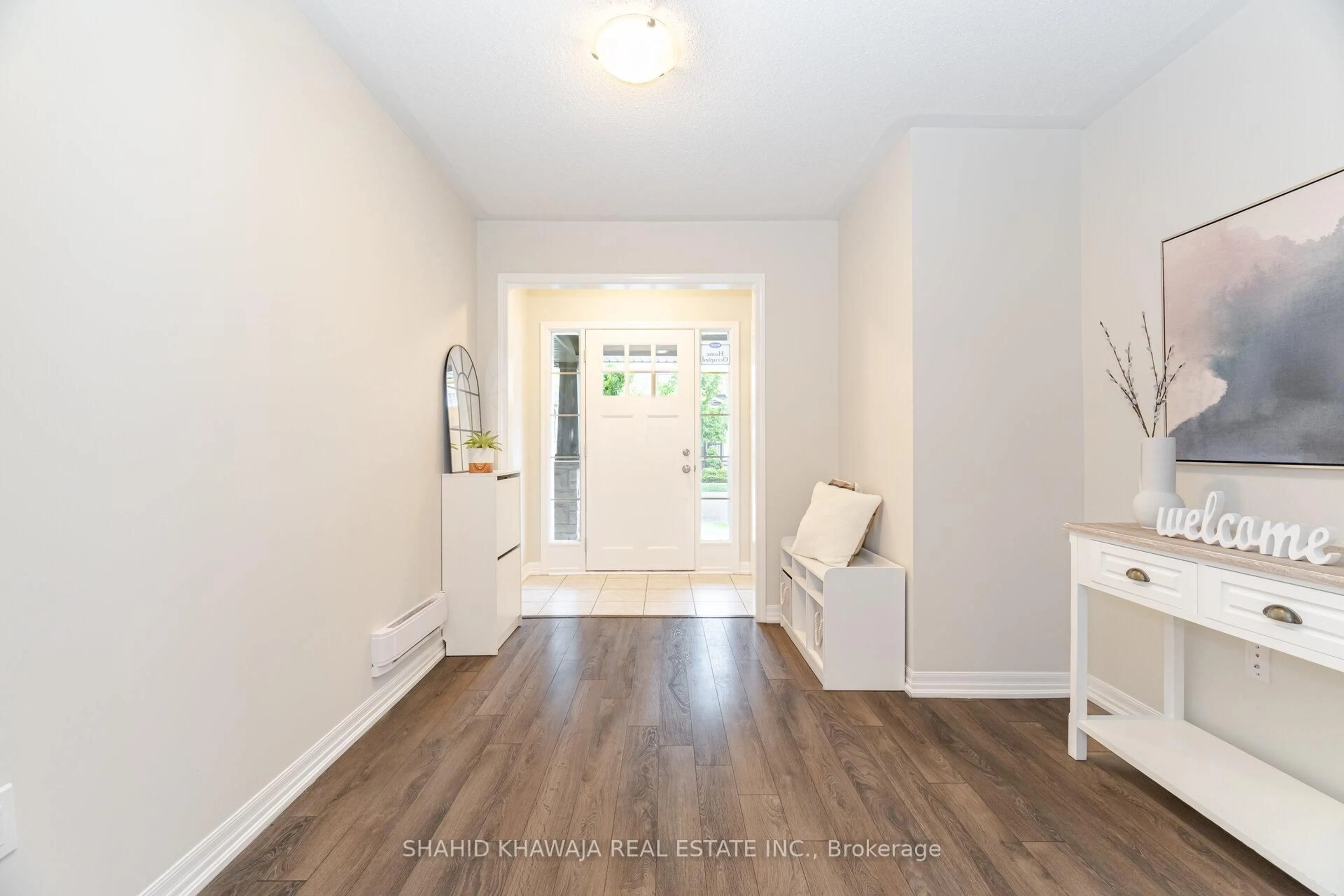 Indoor entryway for 3078 Gardenia Gate, Oakville Ontario L6M 4M2