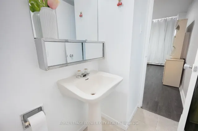 Additional property image - 1615 Bloor St Unit 207