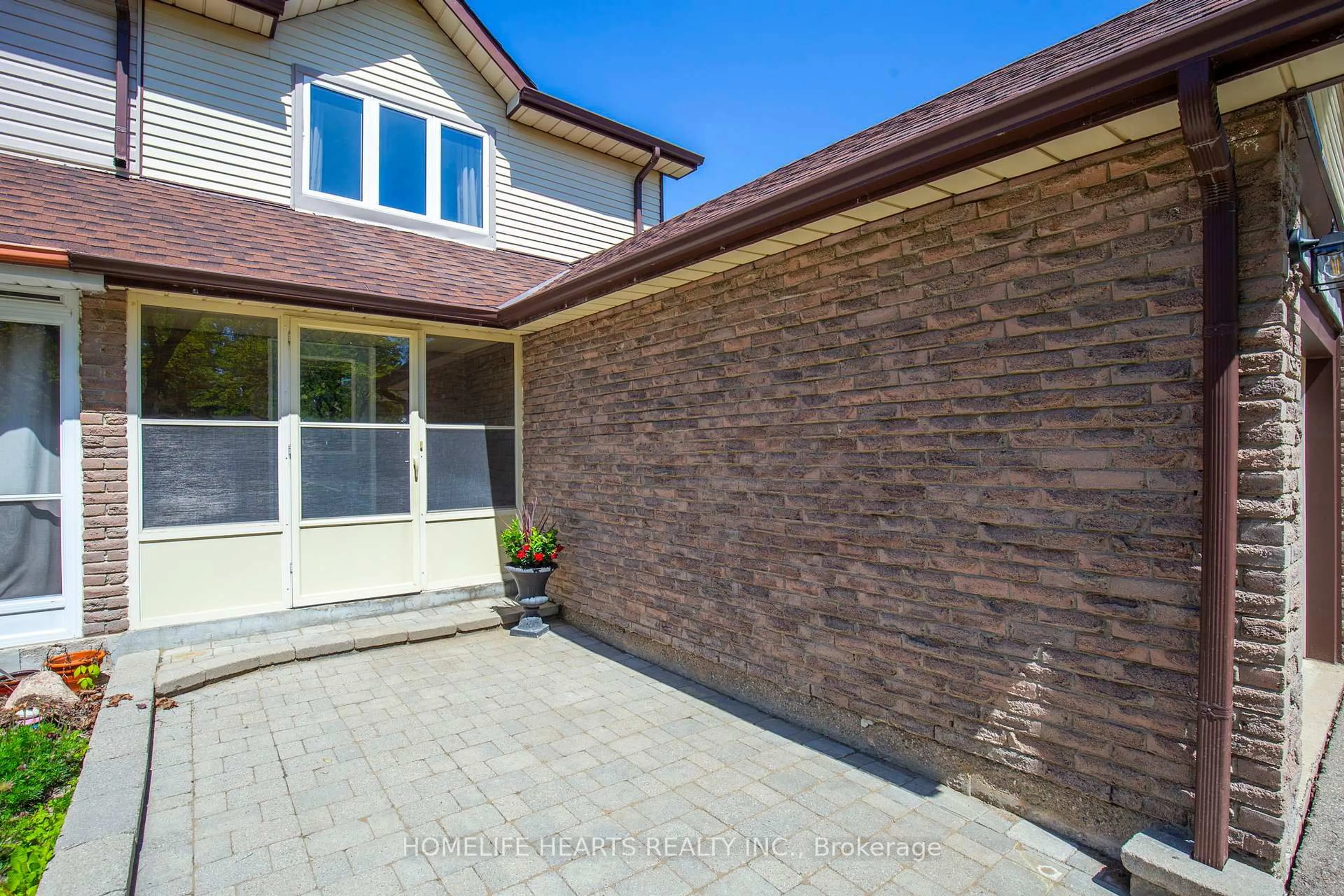 Home with brick exterior material, street for 2994 Glace Bay Rd, Mississauga Ontario L5N 2K1