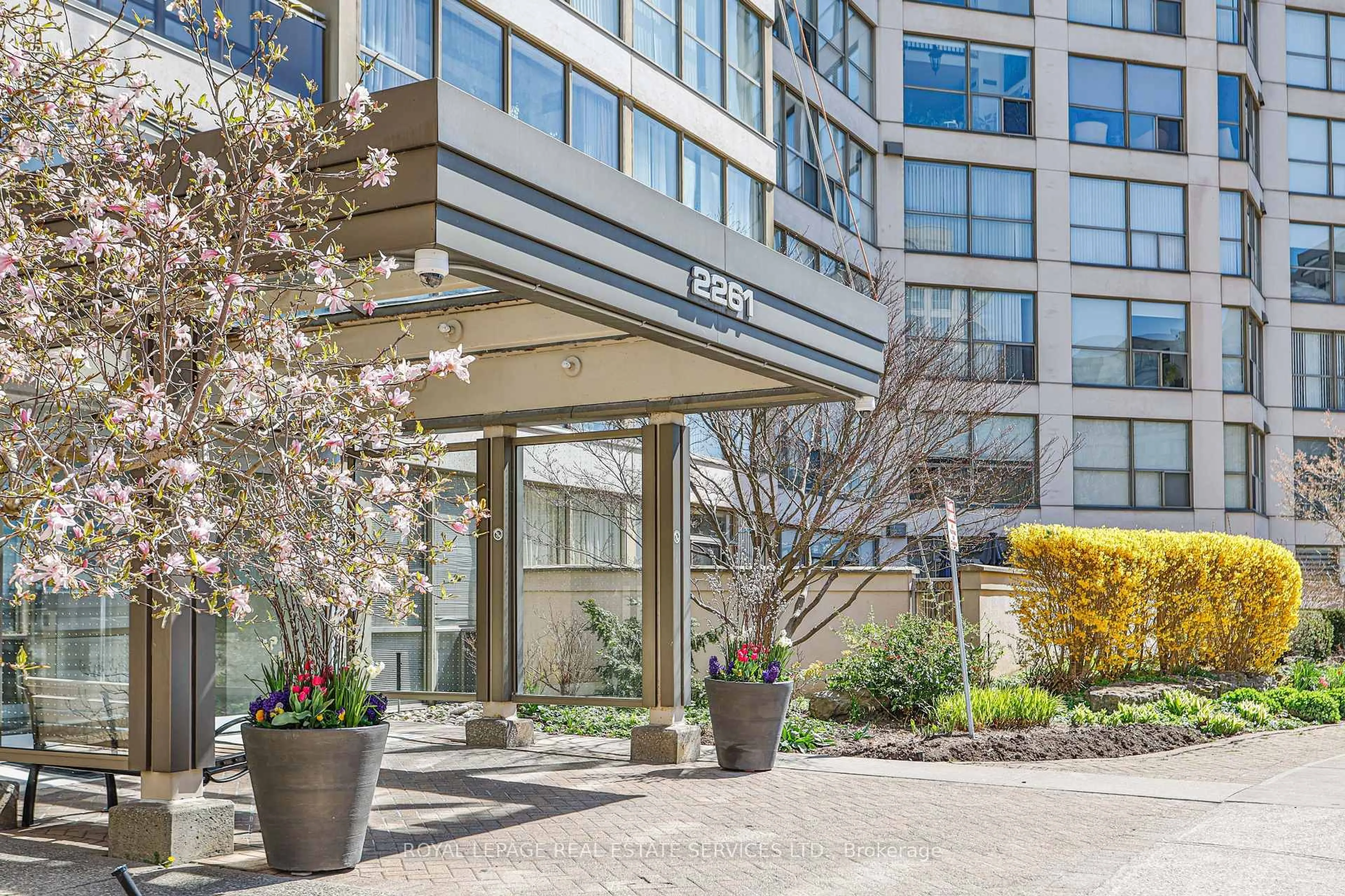 Unknown for 2261 Lake shore Blvd #1010, Toronto Ontario M8V 3X1