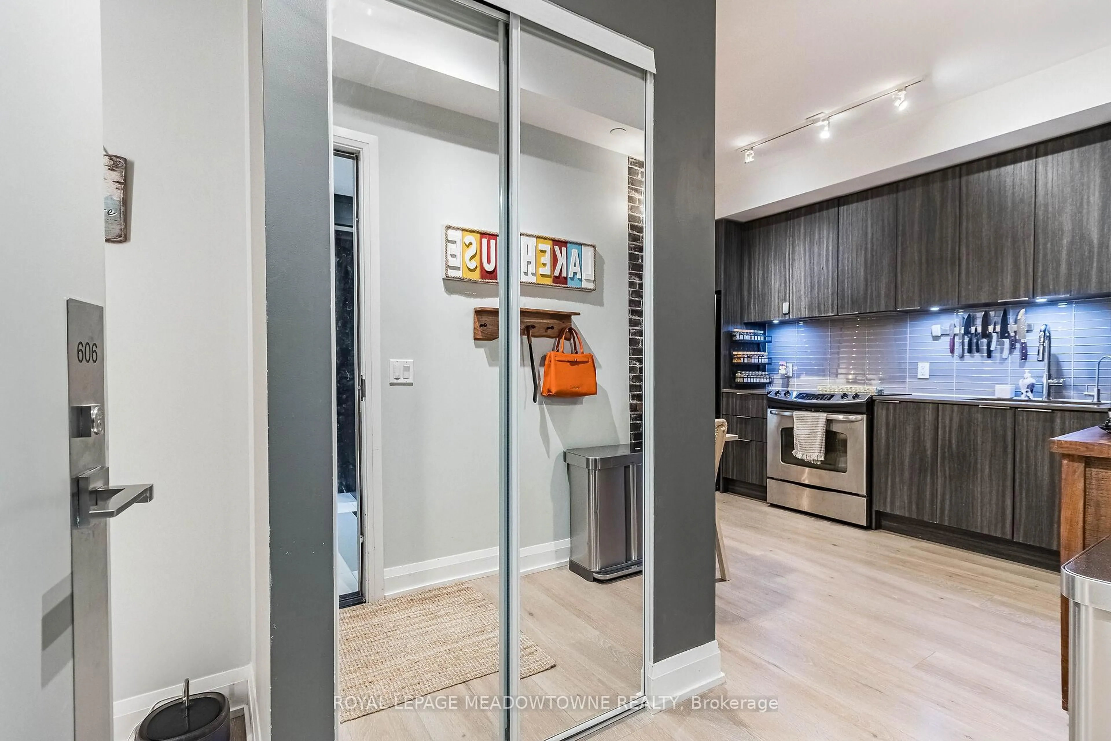 Unknown for 110 Marine Parade Dr #606, Toronto Ontario M8V 0B6