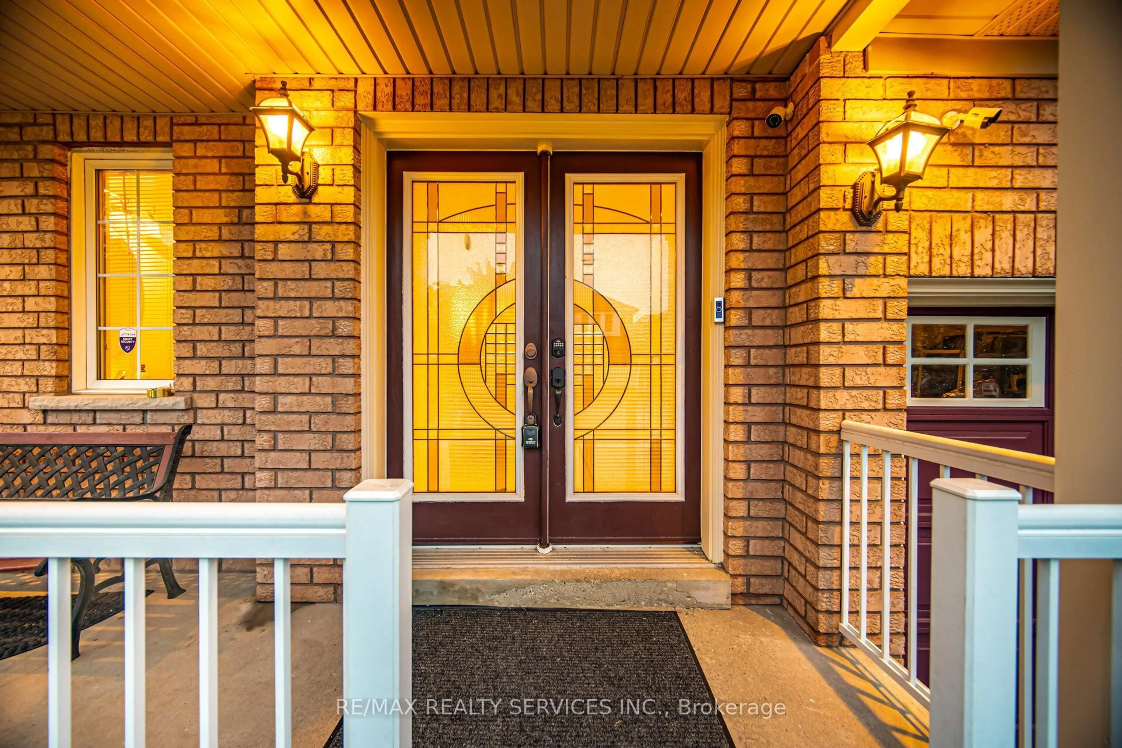 Indoor entryway for 77 Milkweed Cres, Brampton Ontario L7A 2G5
