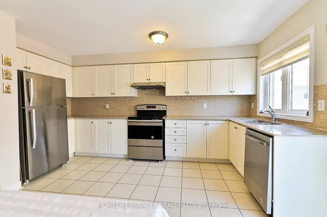 Additional image 21 of 27 Pennycross Cres Unit 3