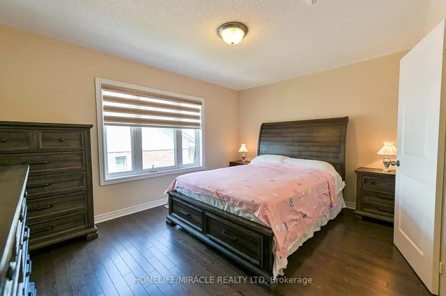 Additional image 17 of 27 Pennycross Cres Unit 3