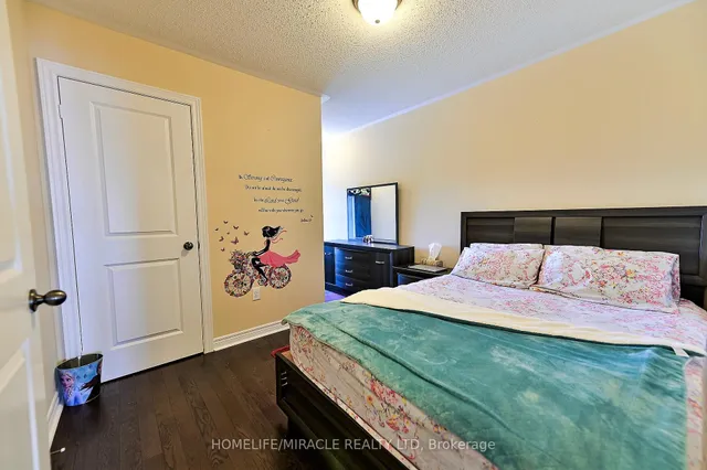 Additional image 14 of 27 Pennycross Cres Unit 3