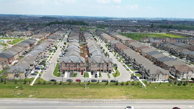 Additional image 7 of 27 Pennycross Cres Unit 3