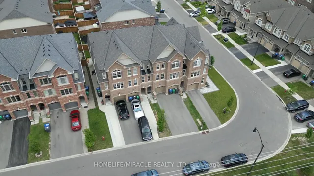 Additional image 3 of 27 Pennycross Cres Unit 3