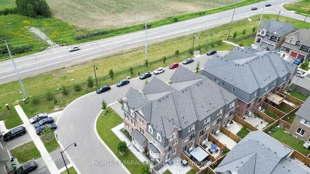 Additional image 2 of 27 Pennycross Cres Unit 3