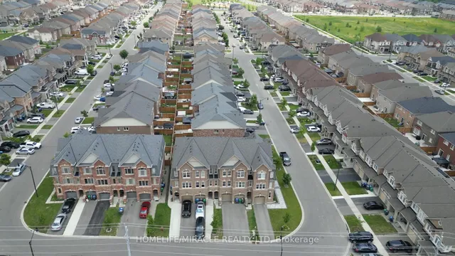 Primary image of 27 Pennycross Cres Unit 3