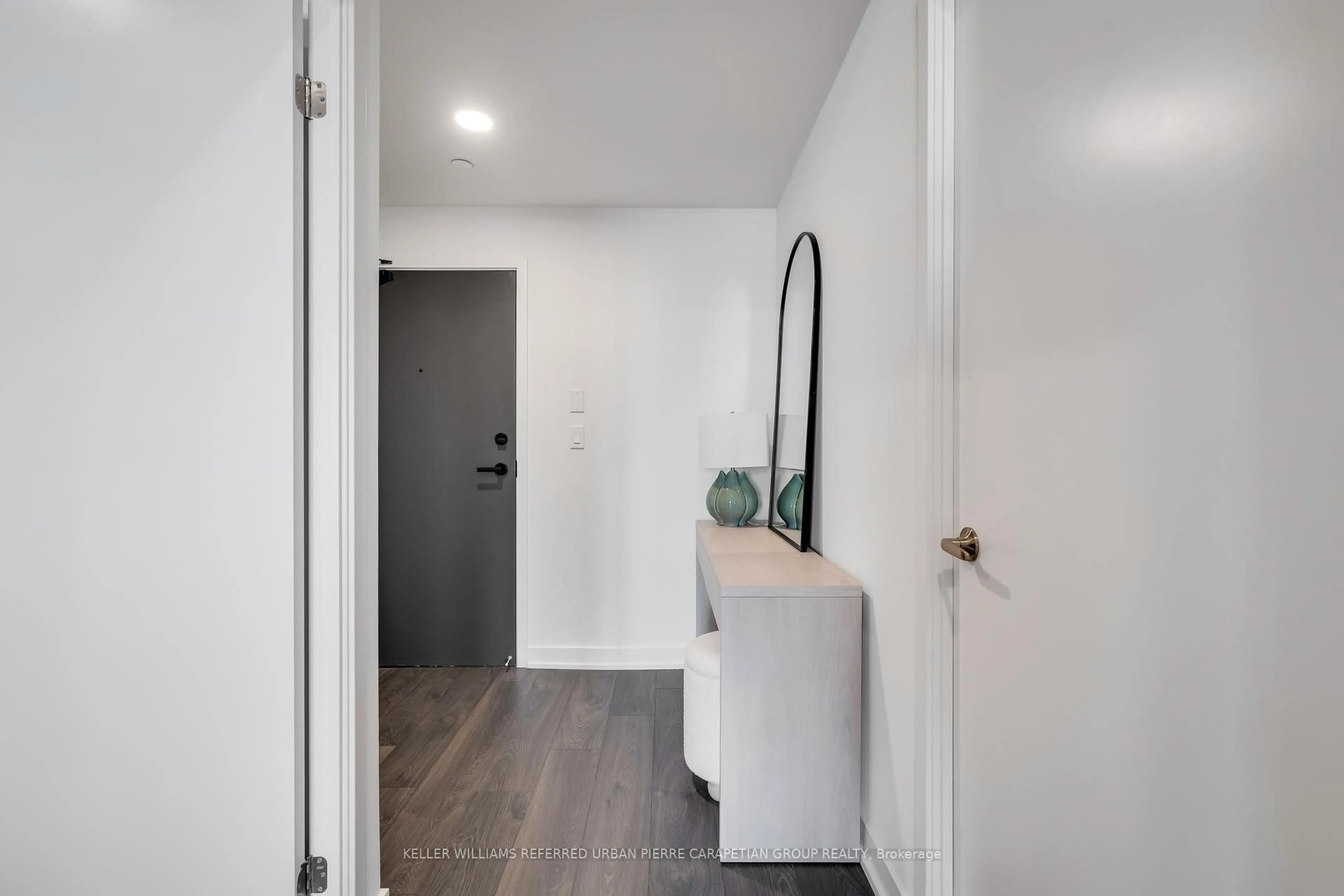 Indoor entryway for 57 Brock Ave #608, Toronto Ontario M3H 3N2