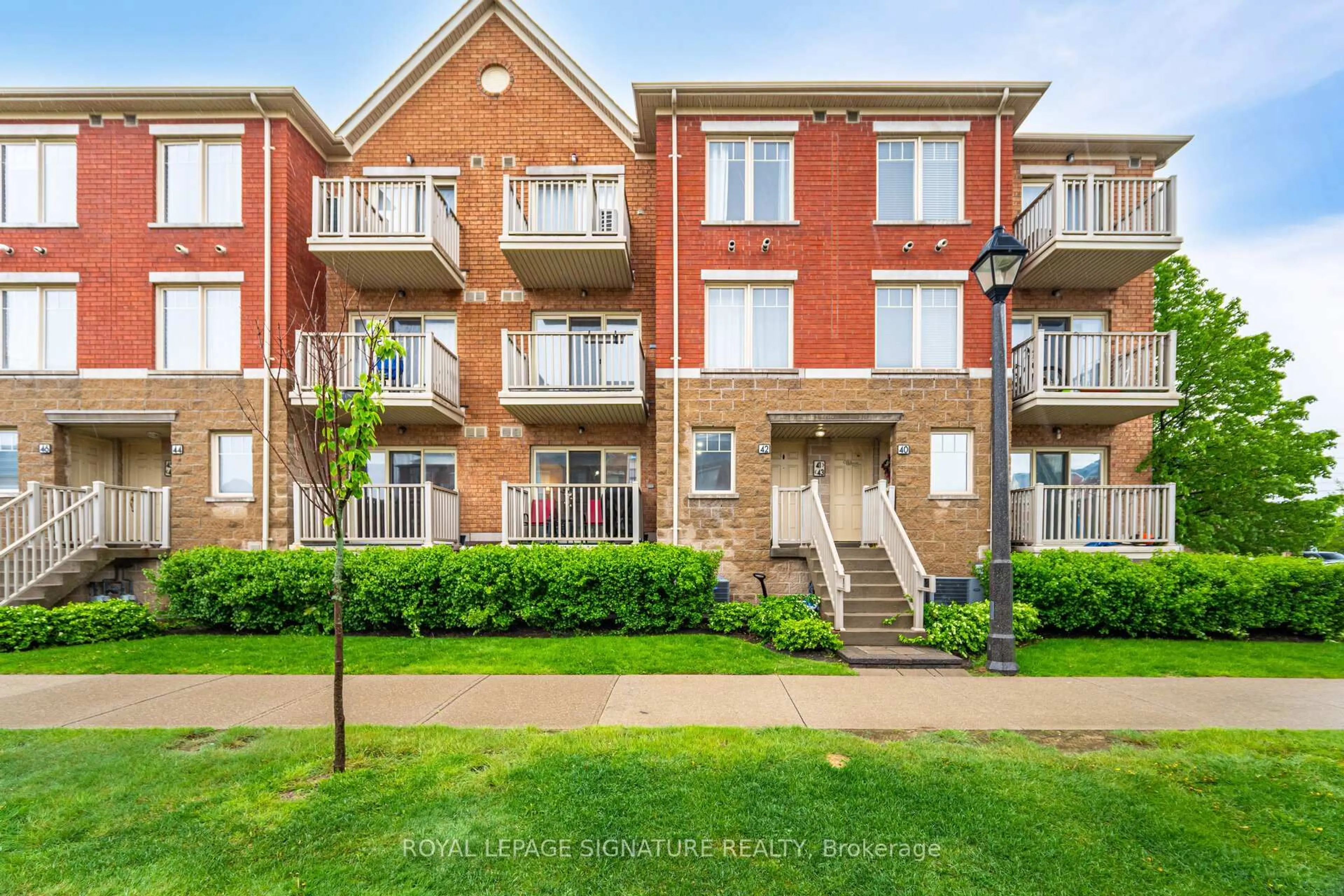 Unknown for 5050 Intrepid Dr #42, Mississauga Ontario L5M 0E5