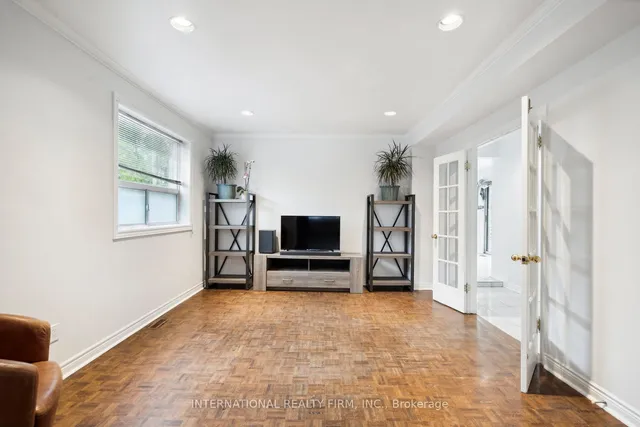 Additional property image - 1928 Lawrence Ave