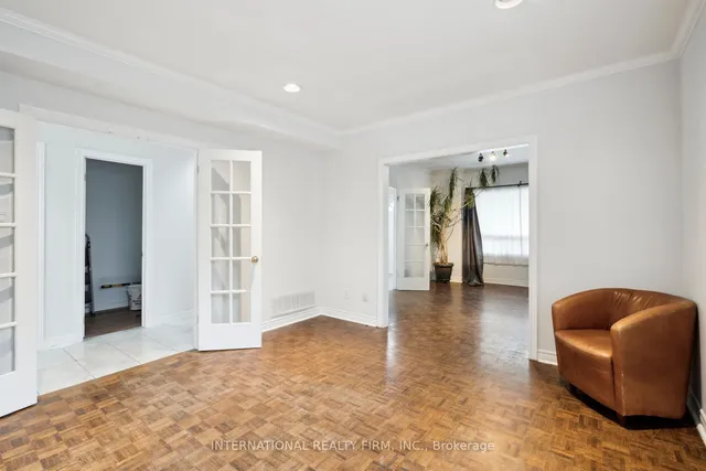 Additional property image - 1928 Lawrence Ave