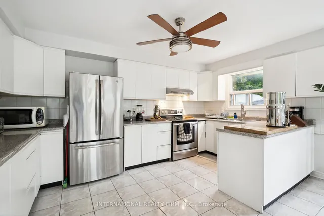 Additional property image - 1928 Lawrence Ave