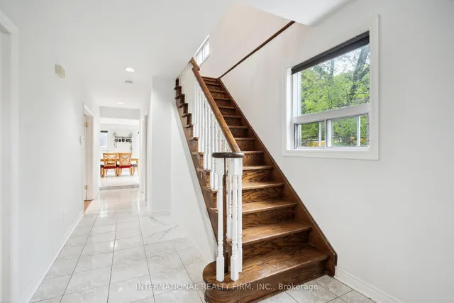 Additional property image - 1928 Lawrence Ave