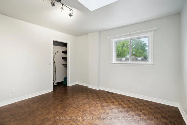 Additional property image - 1928 Lawrence Ave