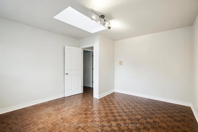 Additional property image - 1928 Lawrence Ave