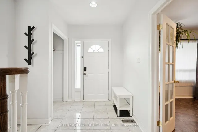 Additional property image - 1928 Lawrence Ave