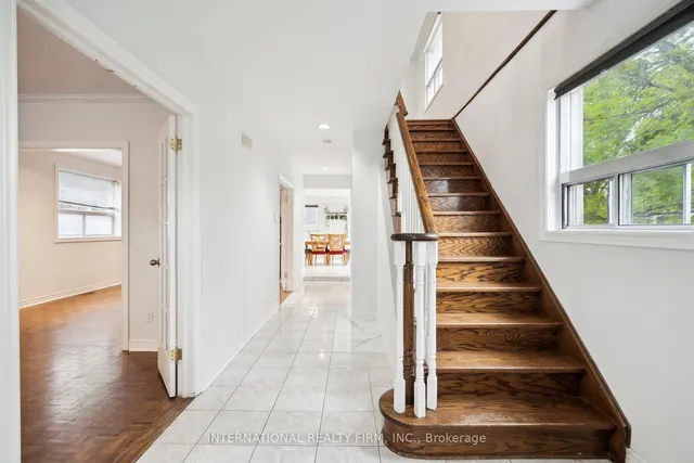 Additional property image - 1928 Lawrence Ave