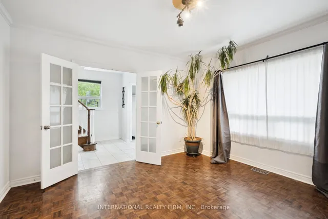 Additional property image - 1928 Lawrence Ave