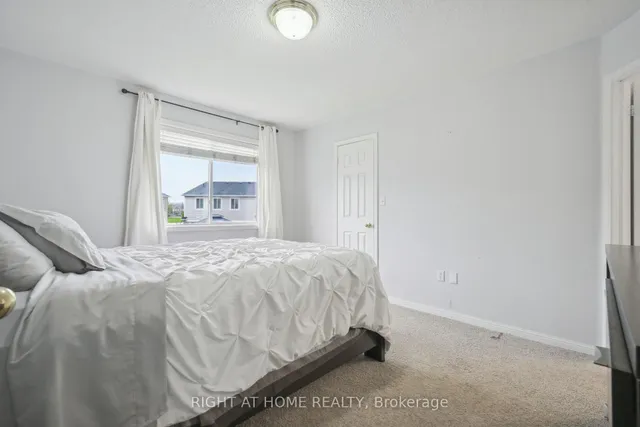 Additional image 16 of 477 Farlow Cres