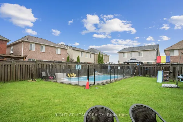 Additional image 3 of 477 Farlow Cres