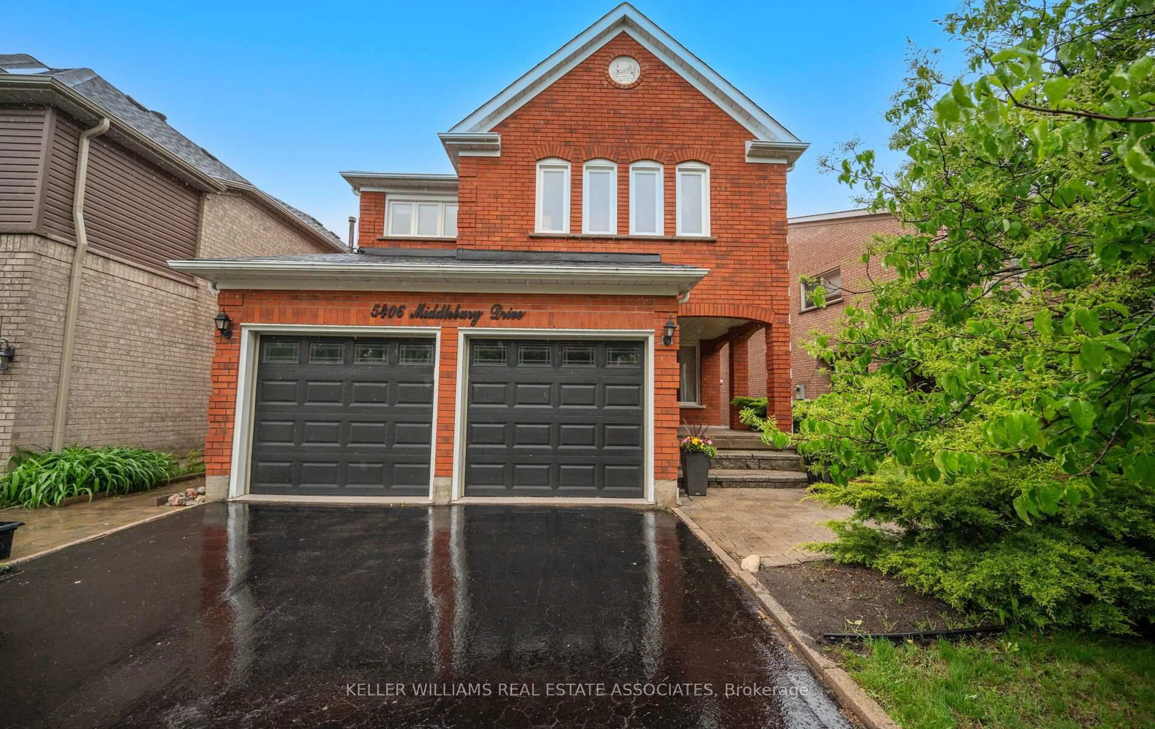 Home with brick exterior material, street for 5406 Middlebury Dr, Mississauga Ontario L5M 5E8