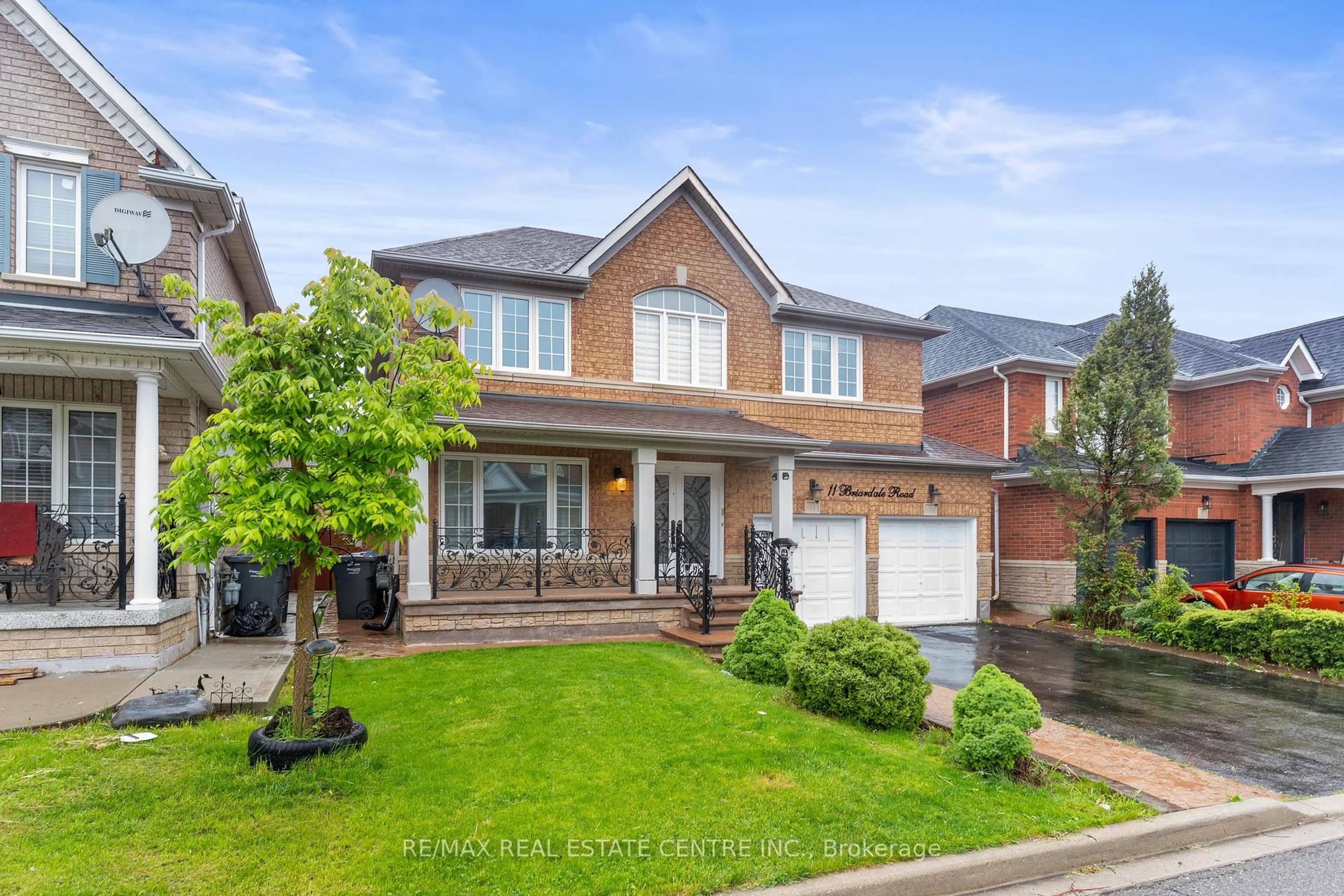 Home with brick exterior material, street for 11 Briardale Rd, Brampton Ontario L7A 1S6