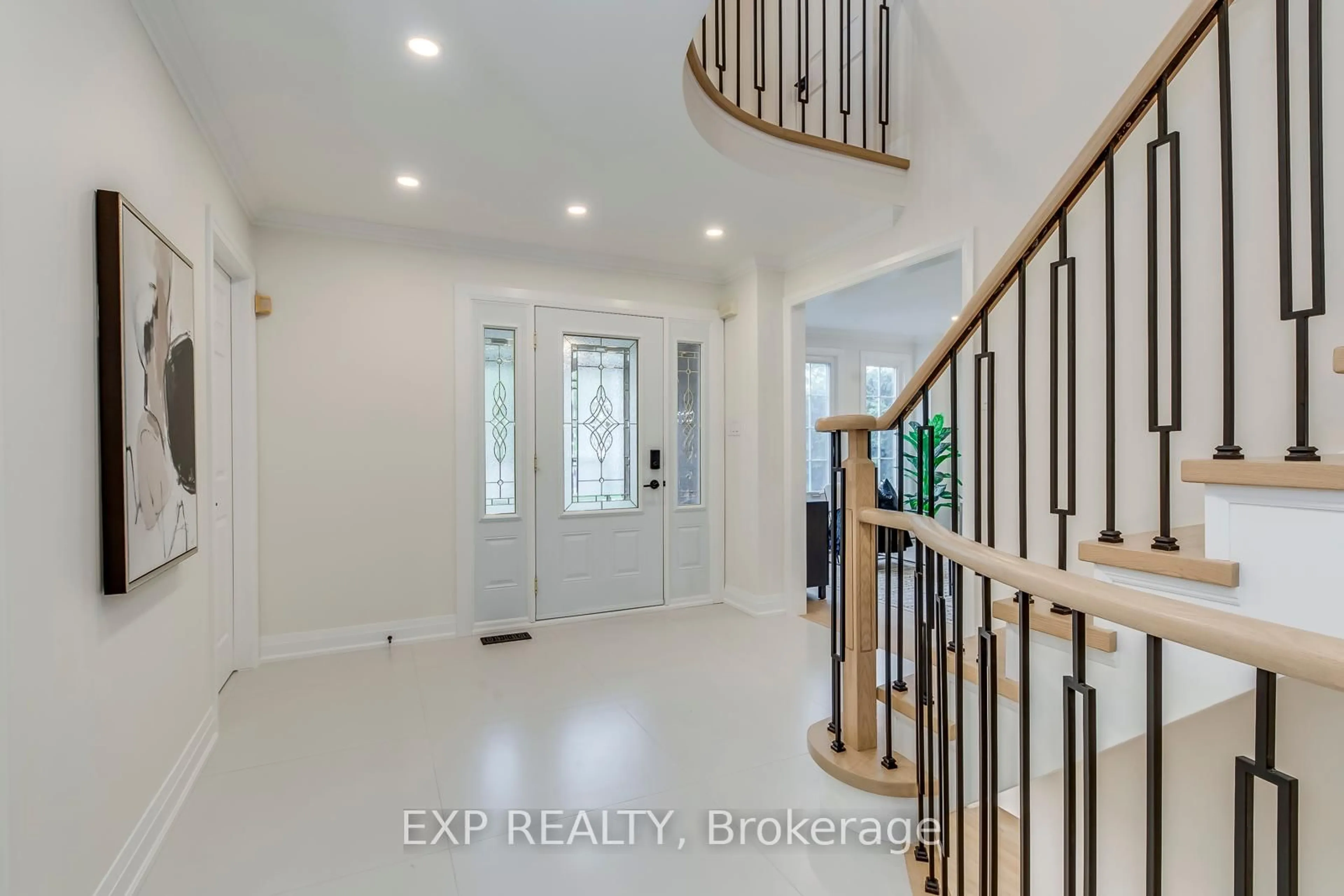 Indoor entryway for 4223 Perivale Rd, Mississauga Ontario L5C 4B1